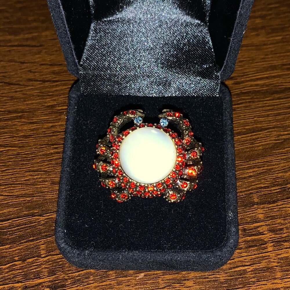 Heidi Daus Pearl Crab Ring, size 7